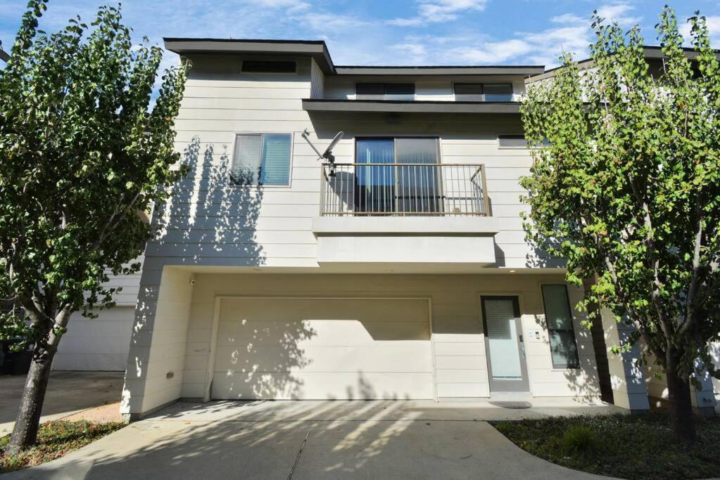 3Br/3.5Ba Three Story East Downtown Townhouse With View Villa Houston Exteriör bild